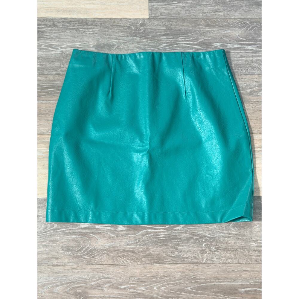 Lulus Women's Skirt Green Medium